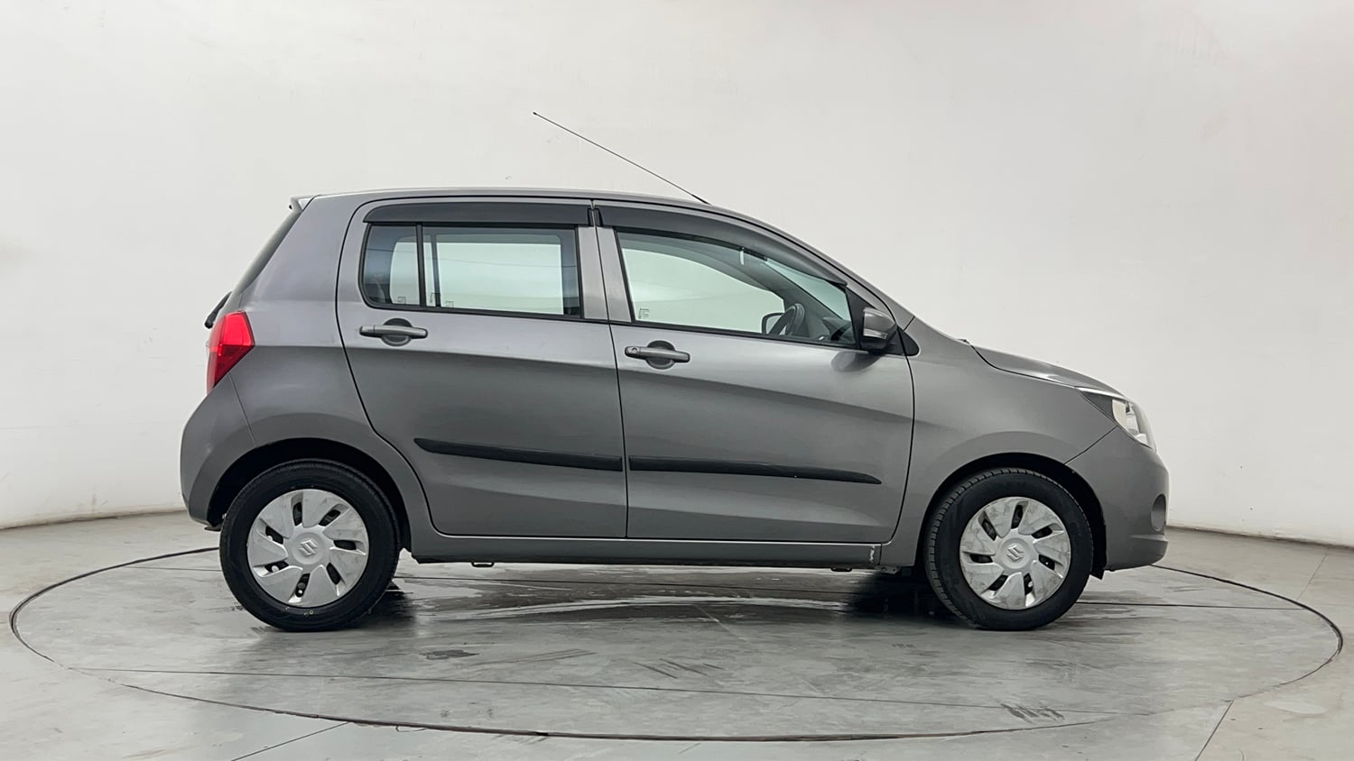 Used 2017 Maruti Suzuki Celerio ZXI (O) AMT Petrol Automatic exterior RIGHT SIDE VIEW