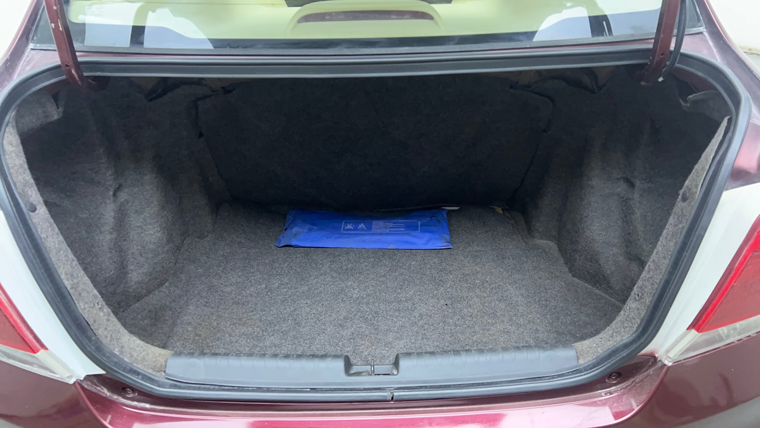 Used 2013 Honda Amaze 1.2 VX i-VTEC Petrol Manual interior DICKY INSIDE VIEW