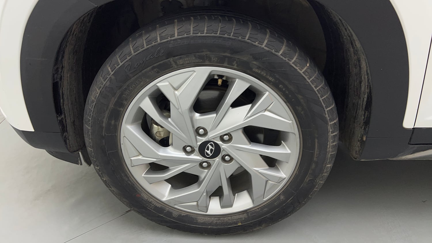 Used 2023 Hyundai Creta SX 1.5 Petrol IVT Petrol Automatic tyres LEFT FRONT TYRE RIM VIEW