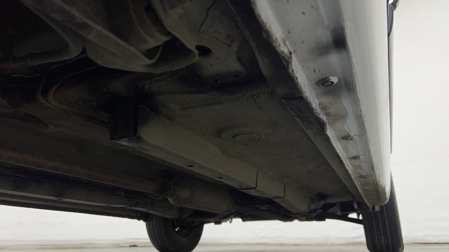 Used 2016 Maruti Suzuki Wagon R 1.0 VXI AMT Petrol Automatic extra REAR RIGHT UNDERBODY VIEW