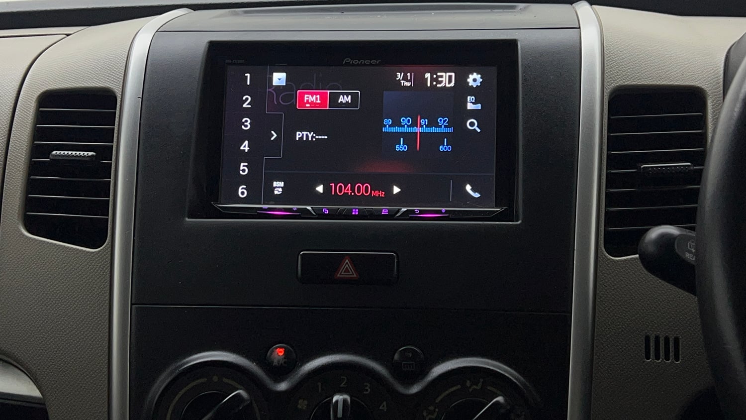 Used 2016 Maruti Suzuki Wagon R 1.0 VXI AMT Petrol Automatic top_features Integrated (in-dash) music system