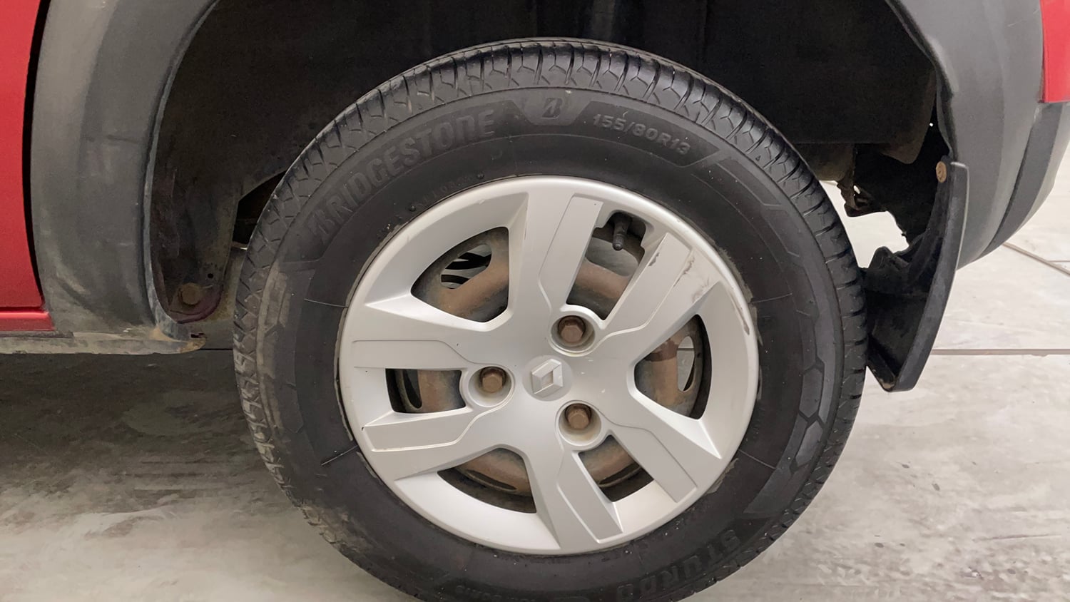 Used 2016 Renault Kwid 1.0 RXT Petrol Manual tyres LEFT REAR TYRE RIM VIEW