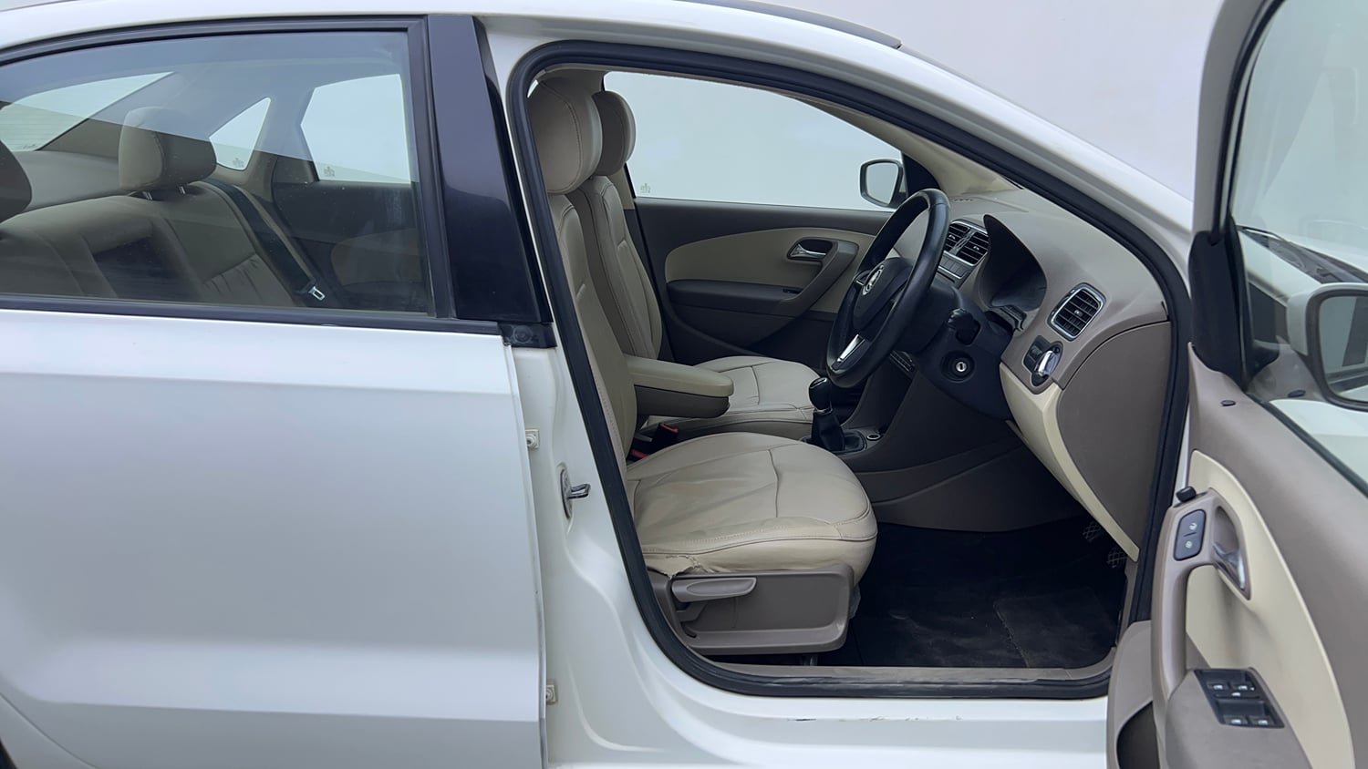 Used 2014 Skoda Rapid 1.6 MPI Elegance Petrol Manual interior RIGHT SIDE FRONT DOOR CABIN VIEW