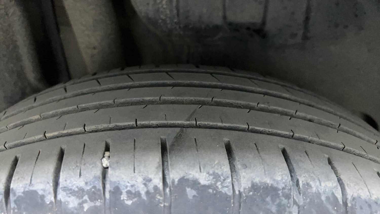 Used 2018 Maruti Suzuki Swift ZXi Plus Petrol Manual tyres RIGHT REAR TYRE TREAD VIEW
