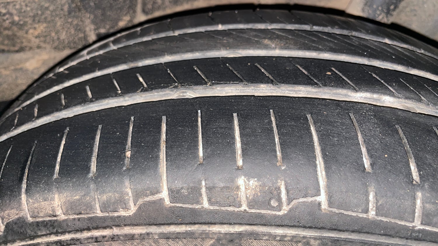 Used 2019 Tata Tigor Revotron XZA+ Petrol Automatic tyres LEFT REAR TYRE TREAD VIEW