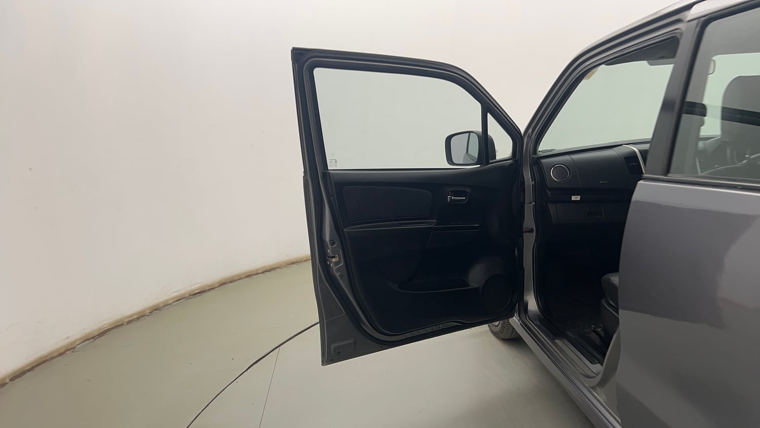 Used 2013 Maruti Suzuki Wagon R Stingray VXi Petrol Manual interior LEFT FRONT DOOR OPEN VIEW
