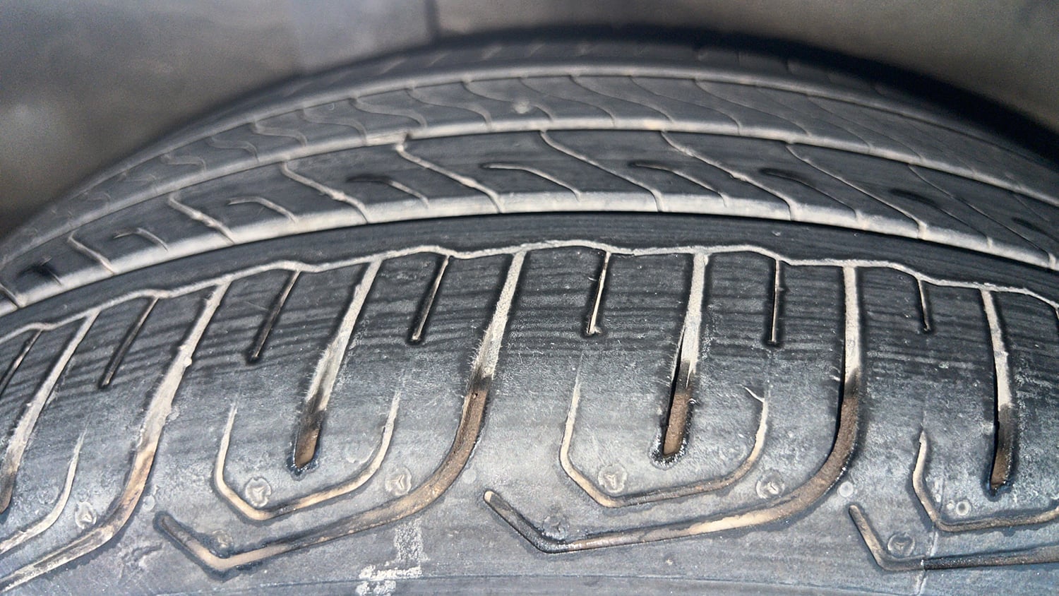 Used 2017 Honda City VX CVT Petrol Petrol Automatic tyres RIGHT REAR TYRE TREAD VIEW