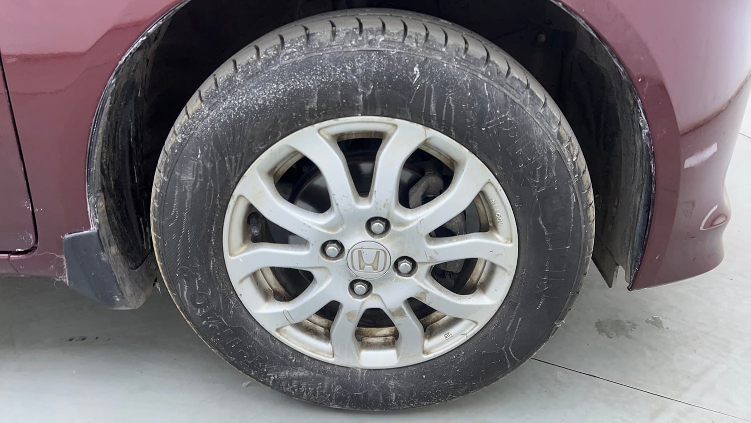 Used 2013 Honda Amaze 1.2 VX i-VTEC Petrol Manual tyres RIGHT FRONT TYRE RIM VIEW