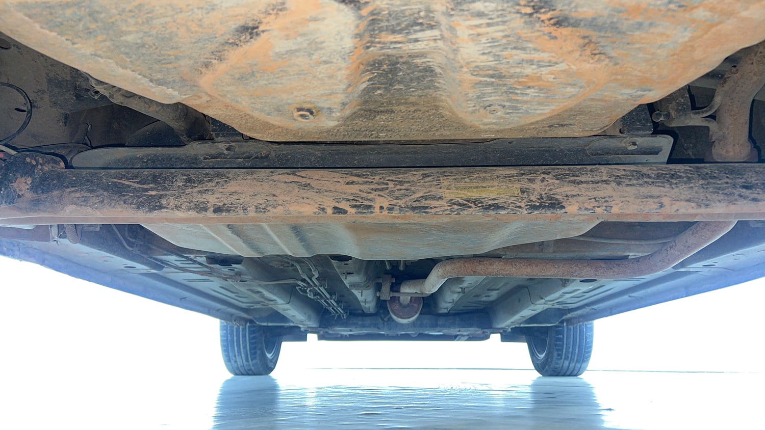 Used 2021 Tata Punch Accomplished Dazzle Pack MT Petrol Manual extra REAR UNDERBODY VIEW (TAKEN FROM REAR)