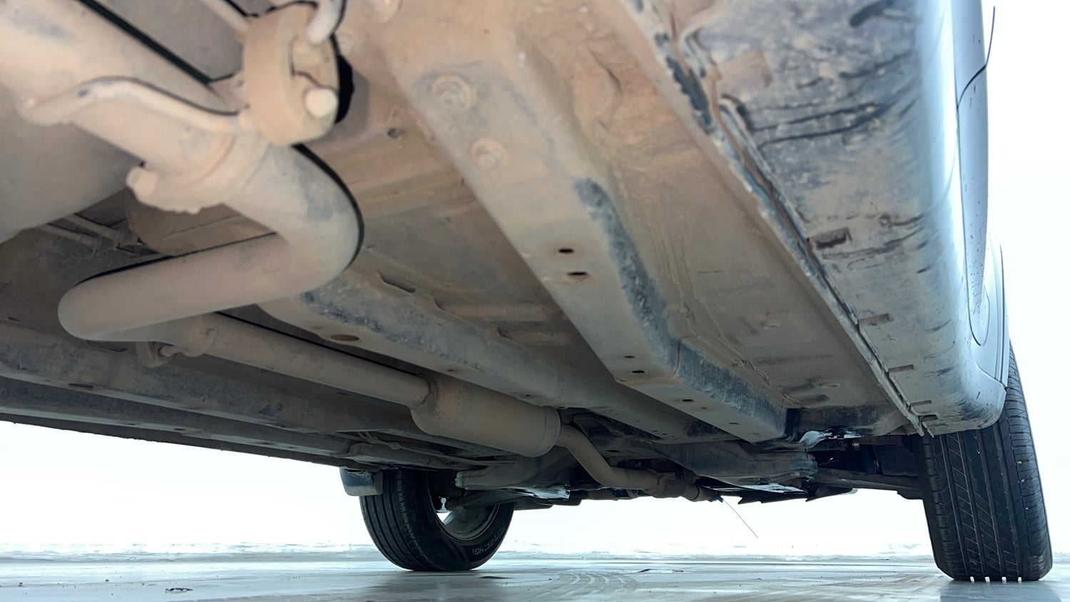 Used 2022 Tata Nexon XZA Plus (S) Petrol Automatic extra REAR RIGHT UNDERBODY VIEW