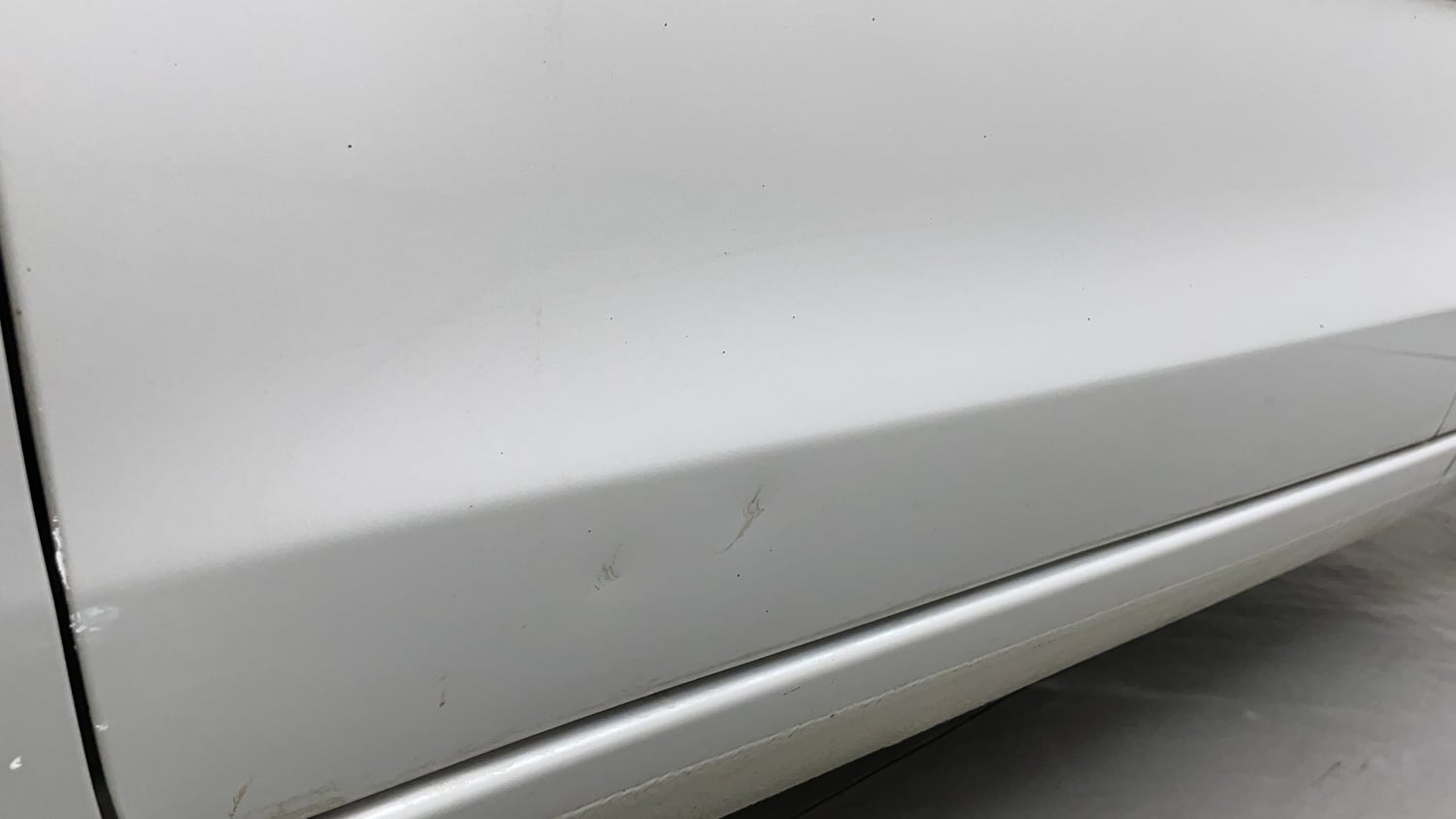 Used 2014 Maruti Suzuki Ertiga ZXi Petrol Manual dents MINOR SCRATCH