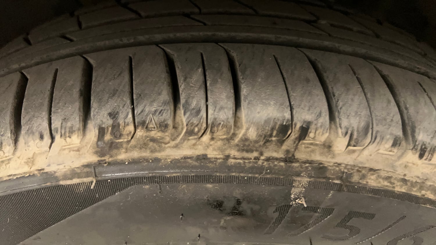 Used 2018 Tata Tigor Revotron XZ (O) Petrol Manual tyres RIGHT FRONT TYRE TREAD VIEW