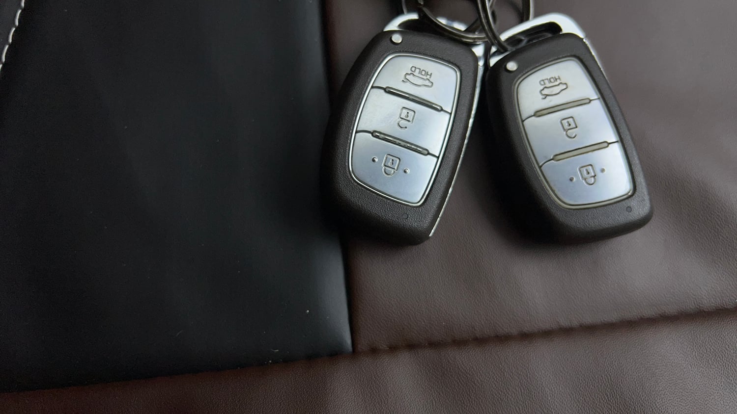 Used 2014 Hyundai Grand i10 Sportz AT 1.2 Kappa VTVT Petrol Automatic extra CAR KEY VIEW