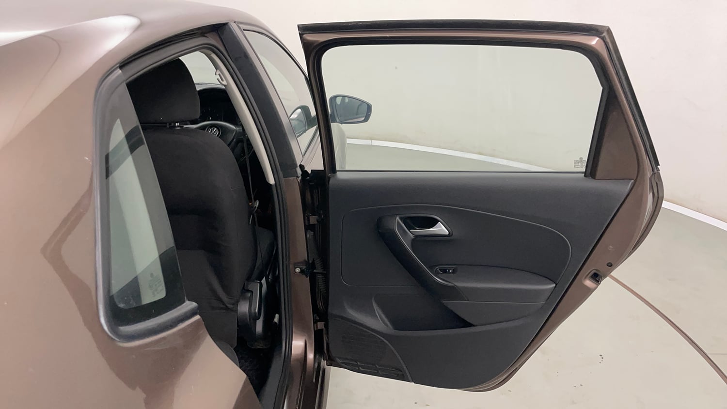 Used 2016 Volkswagen Polo Comfortline 1.2L (P) Petrol Manual interior RIGHT REAR DOOR OPEN VIEW