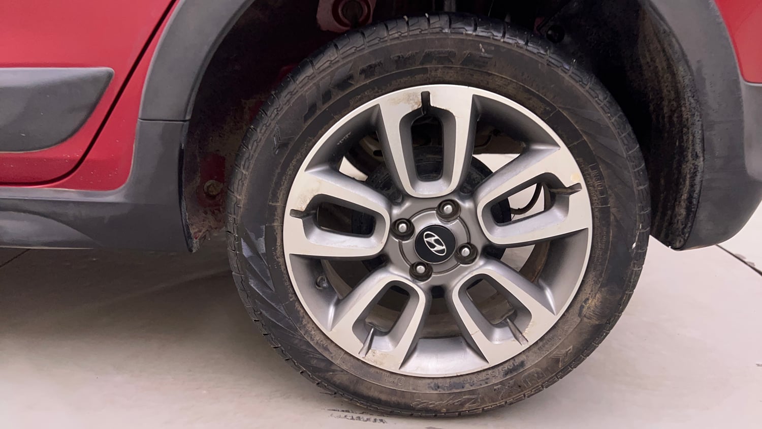 Used 2016 Hyundai i20 Active 1.2 SX Petrol Manual tyres LEFT REAR TYRE RIM VIEW
