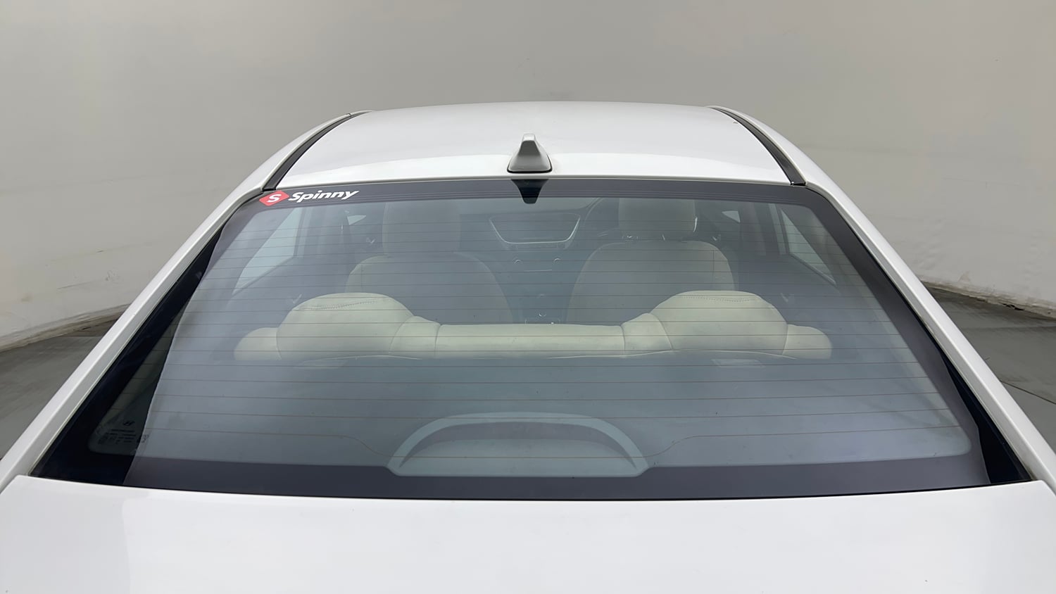 Used 2019 Hyundai Verna EX 1.4 VTVT Petrol Manual exterior BACK WINDSHIELD VIEW