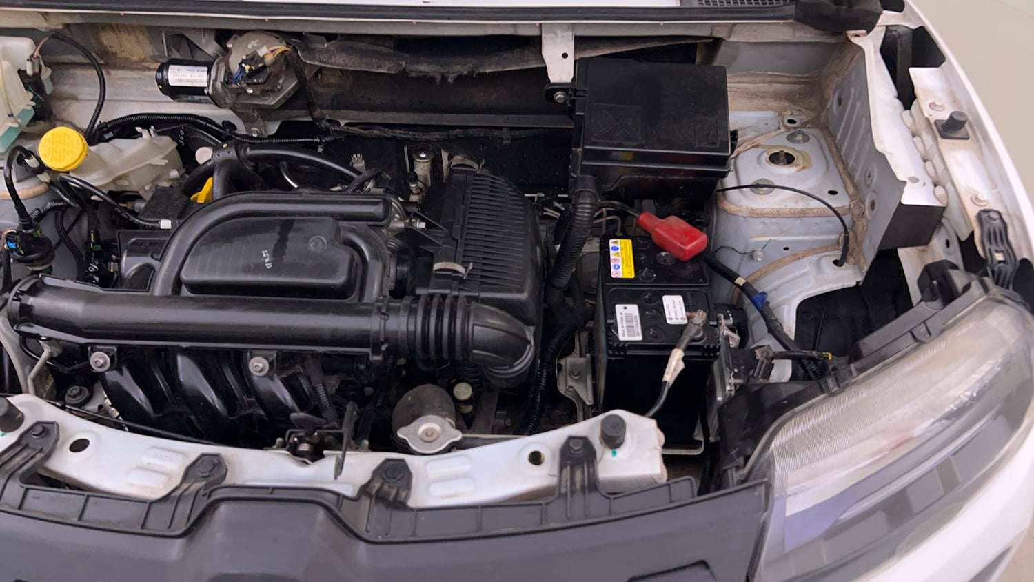 Used 2022 Renault Kwid RXL (O) 0.8 Petrol Manual engine ENGINE LEFT SIDE VIEW