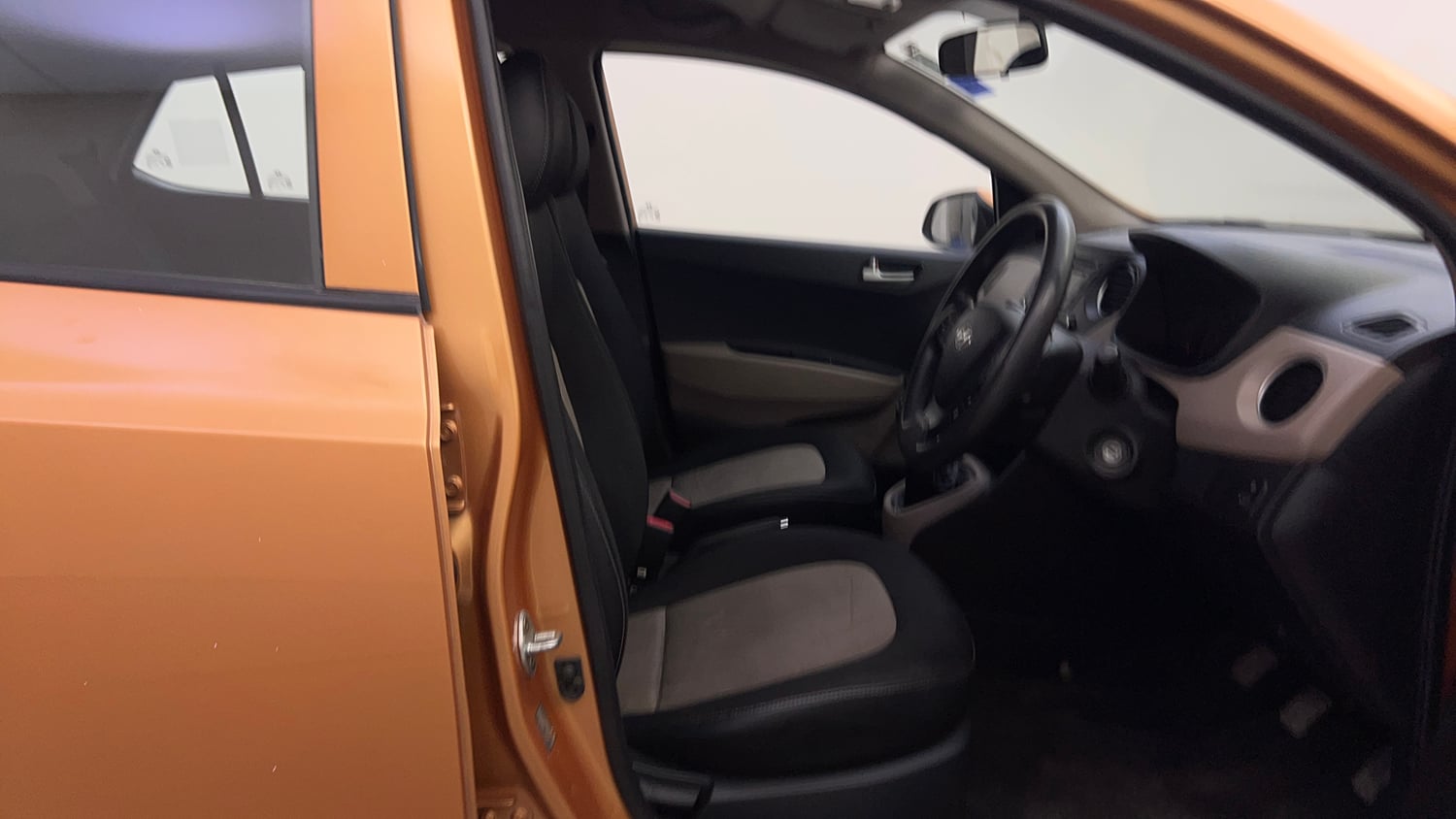 Used 2016 Hyundai Grand i10 Sportz 1.2 Kappa VTVT Petrol Manual interior RIGHT SIDE FRONT DOOR CABIN VIEW