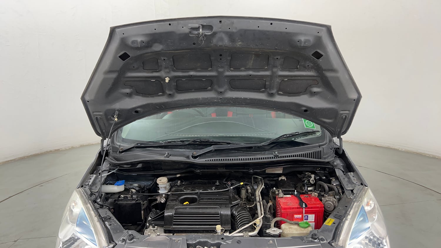 Used 2017 Maruti Suzuki Wagon R LXI CNG Cng Manual engine ENGINE & BONNET OPEN FRONT VIEW