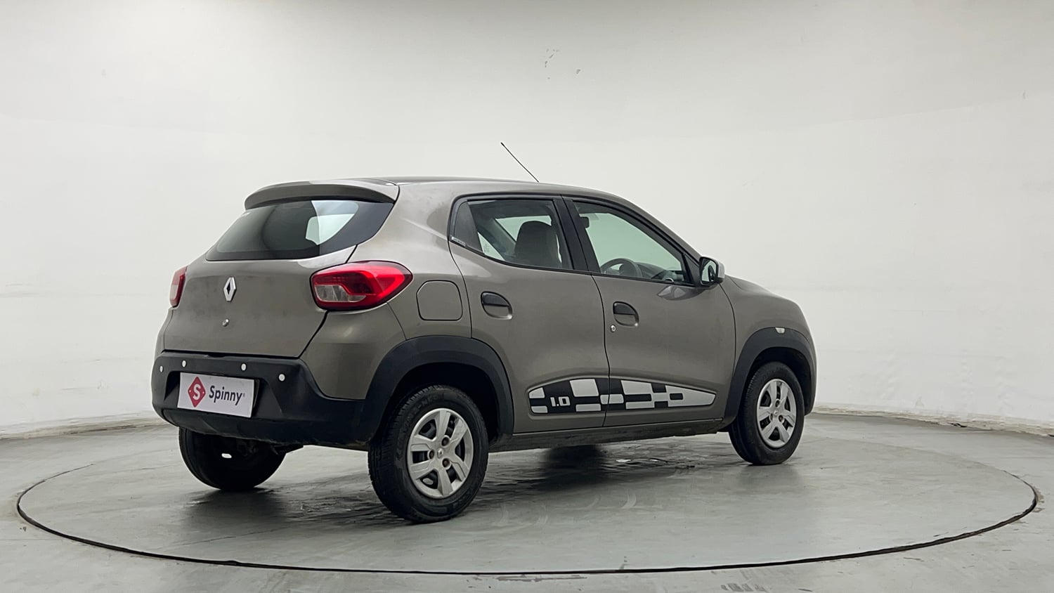 Used 2017 Renault Kwid 1.0 RXL AMT Petrol Automatic exterior RIGHT REAR CORNER VIEW
