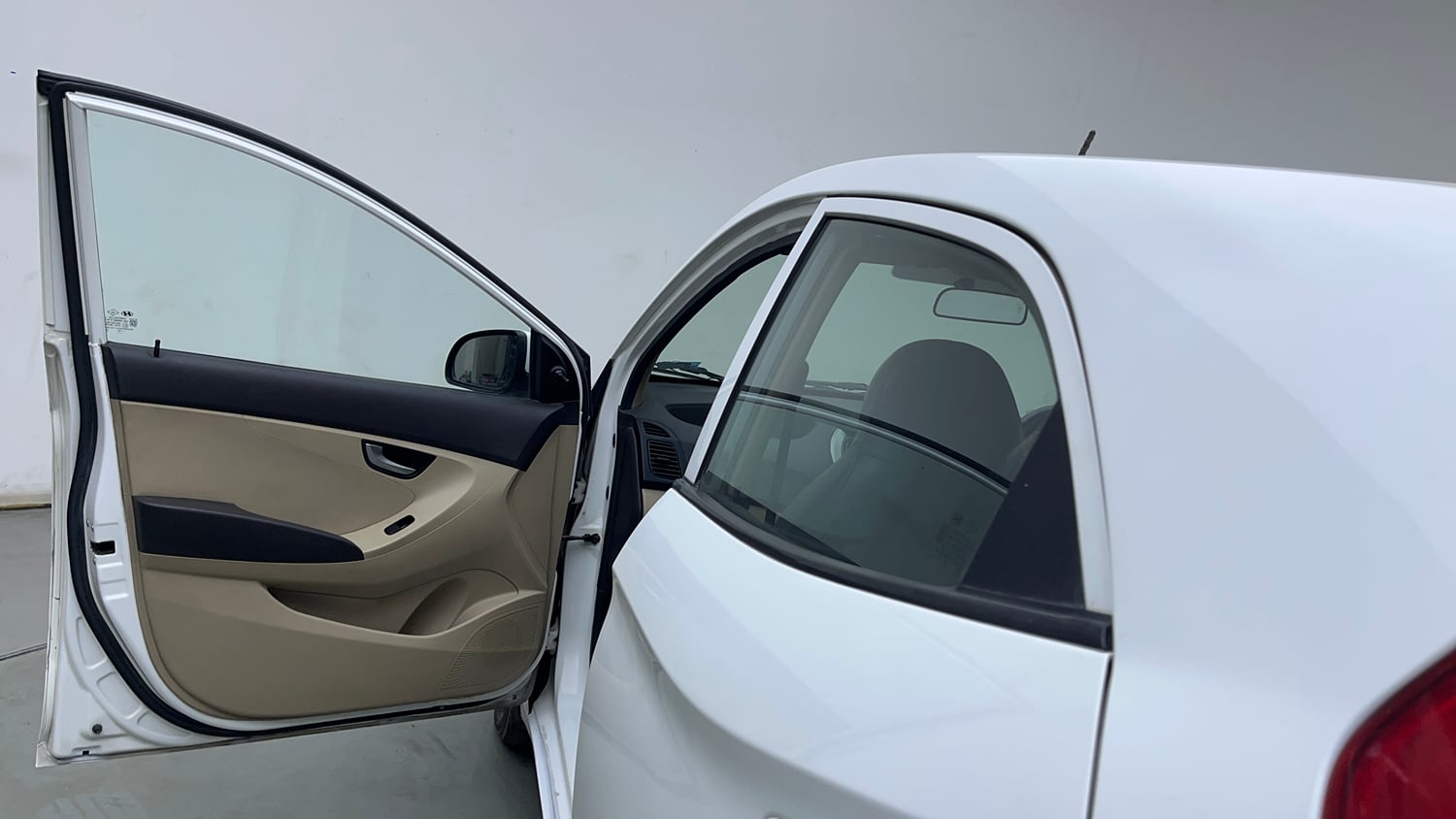 Used 2013 Hyundai Eon Sportz Petrol Manual interior LEFT FRONT DOOR OPEN VIEW