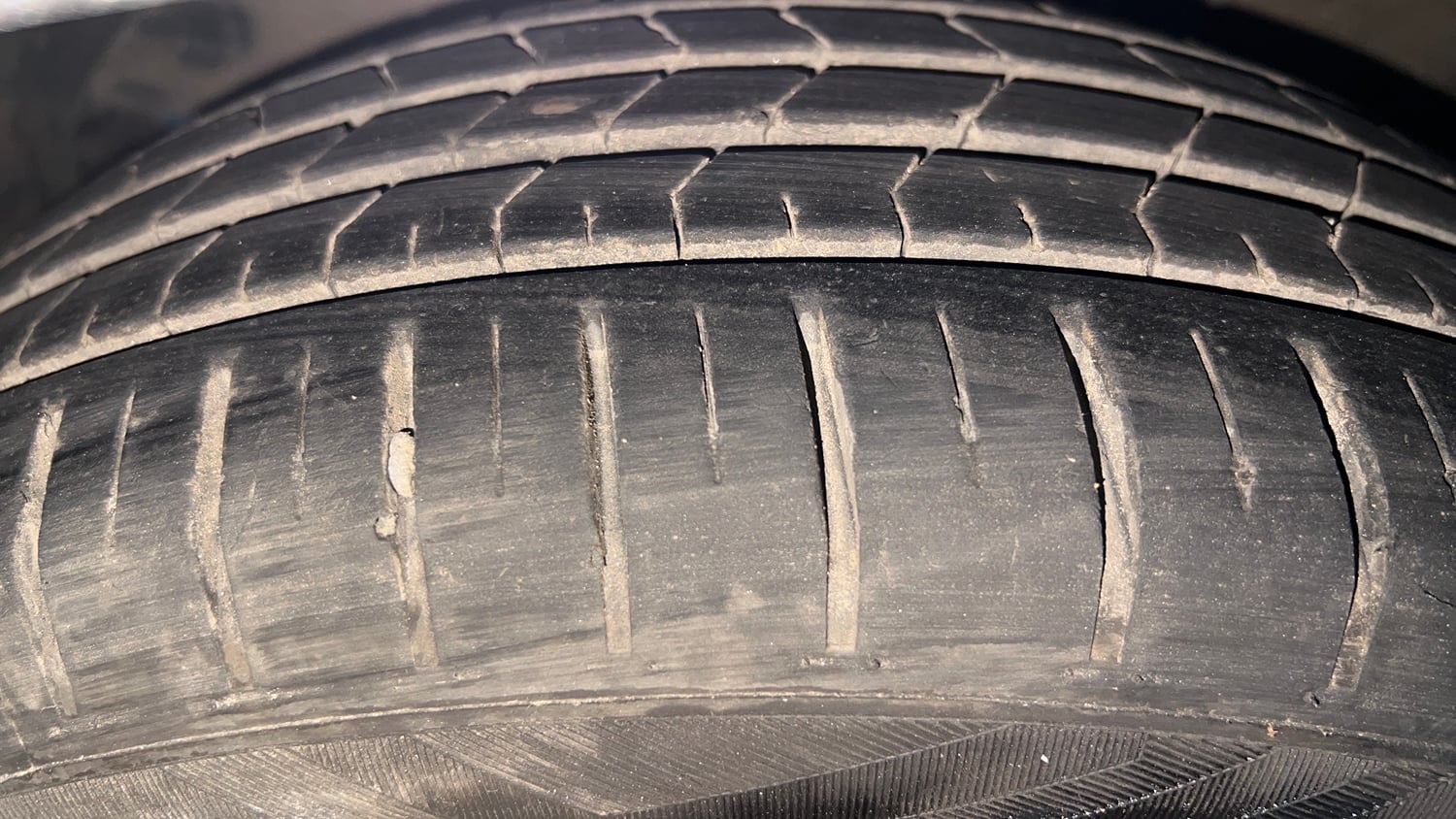 Used 2019 Maruti Suzuki Baleno Alpha Automatic Petrol Automatic tyres LEFT FRONT TYRE TREAD VIEW