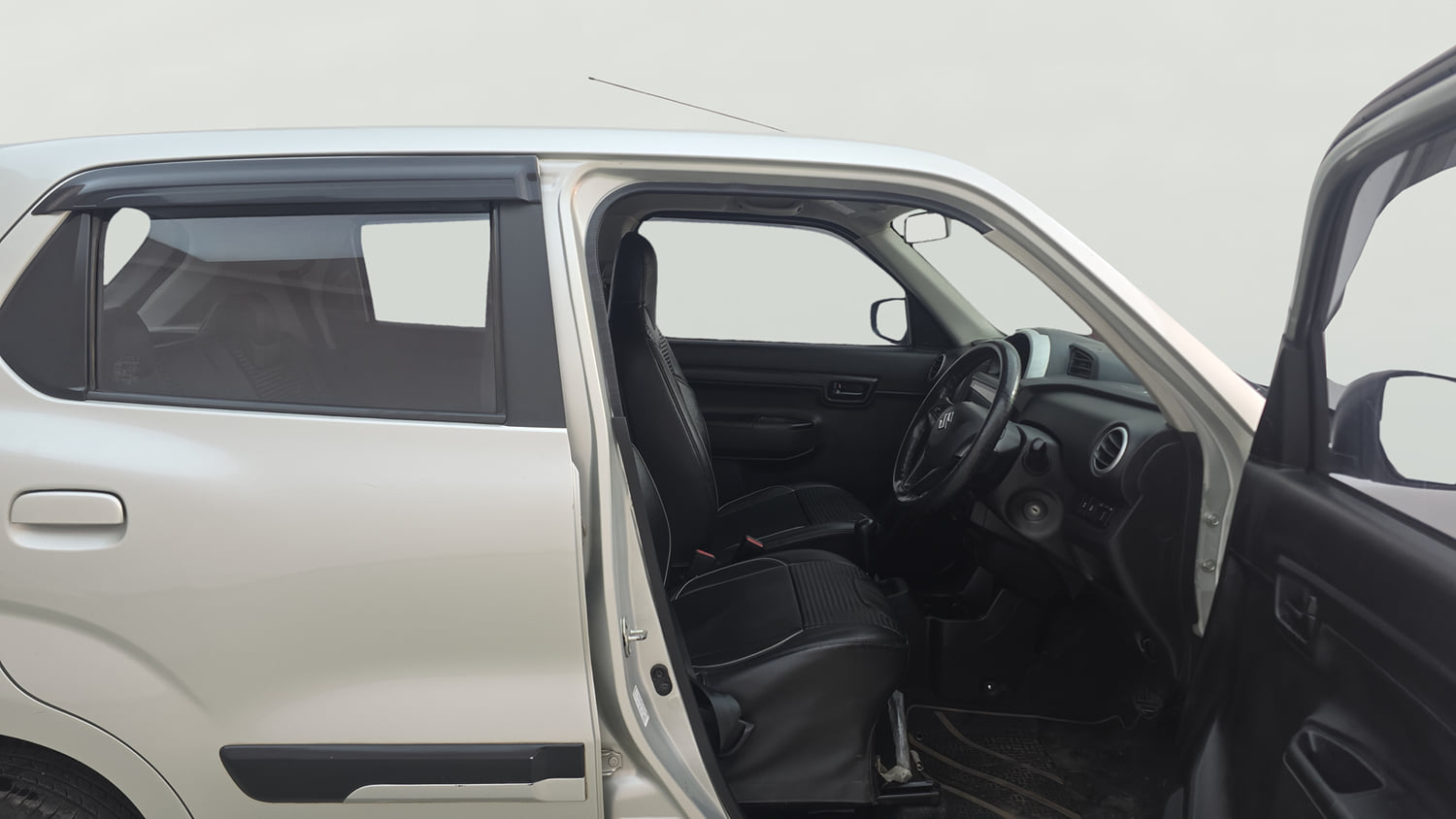 Used 2023 Maruti Suzuki S-Presso VXi Plus (O) AMT Petrol Automatic interior RIGHT SIDE FRONT DOOR CABIN VIEW