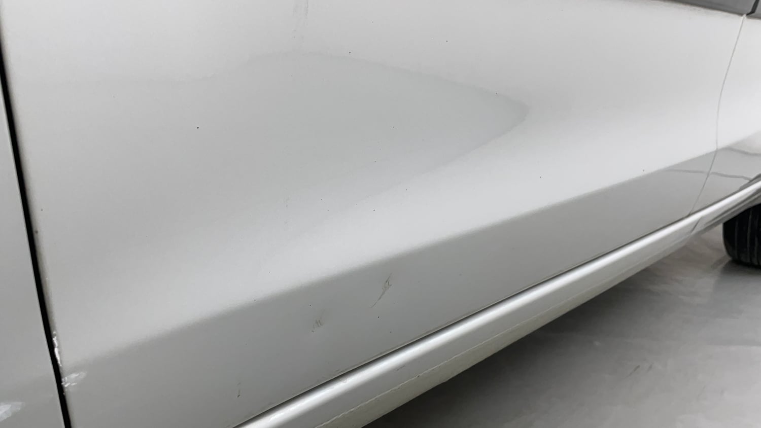Used 2014 Maruti Suzuki Ertiga ZXi Petrol Manual dents MINOR DENT