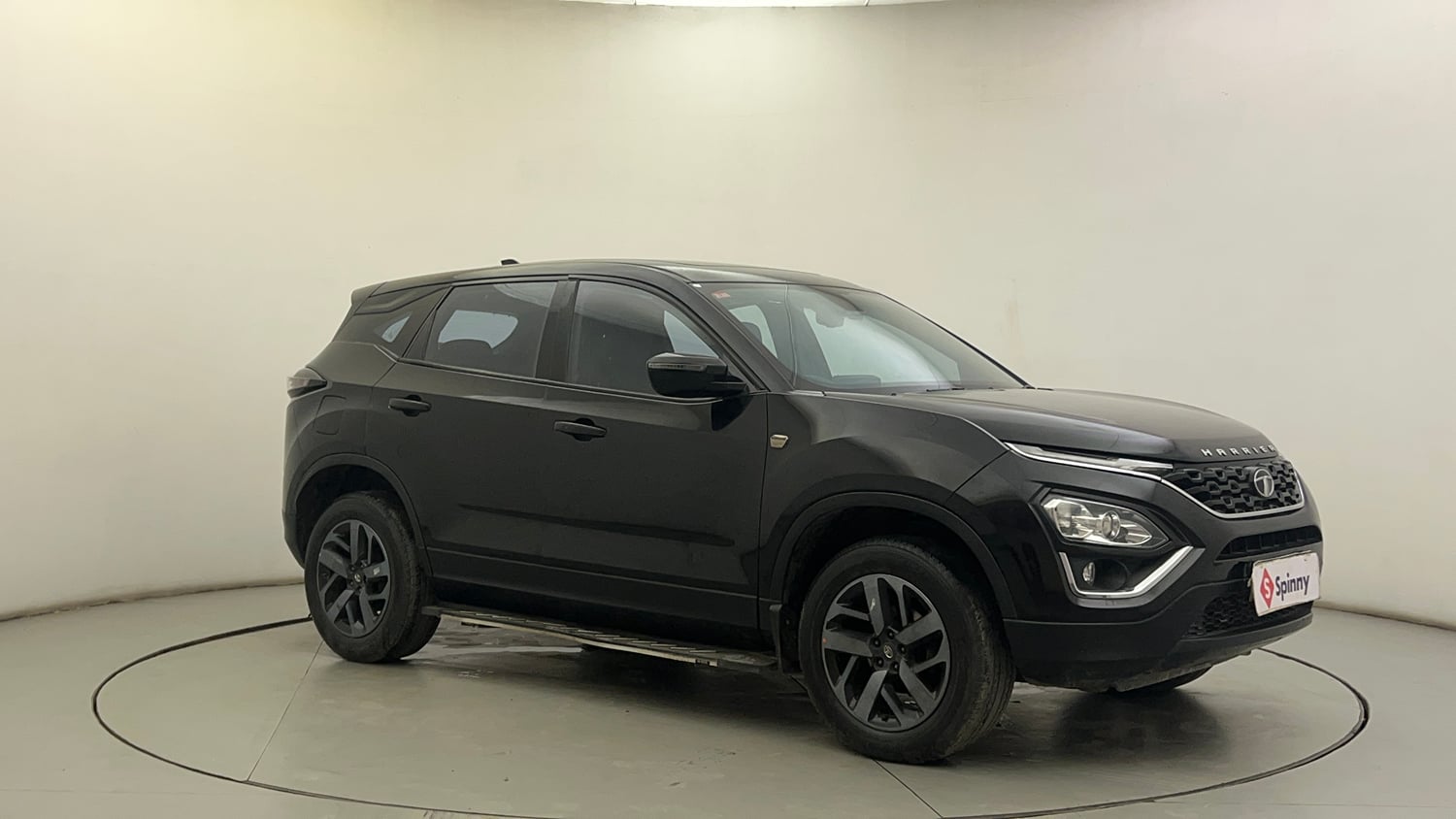 Used 2022 Tata Harrier XZA Plus Dark Edition Diesel Automatic exterior RIGHT FRONT CORNER VIEW