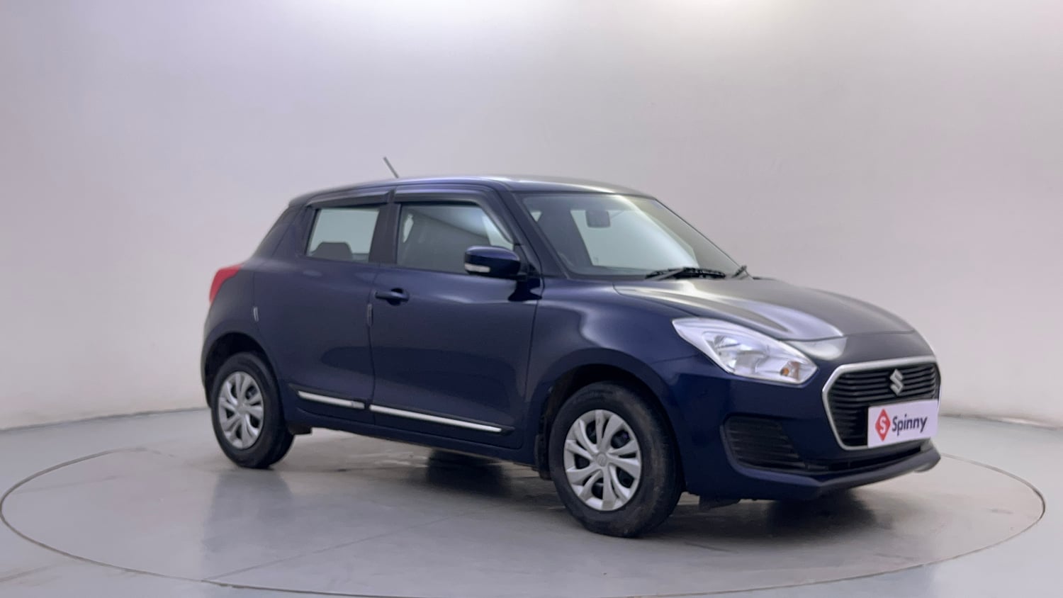 Used 2019 Maruti Suzuki Swift VXi AMT Petrol Automatic exterior RIGHT FRONT CORNER VIEW
