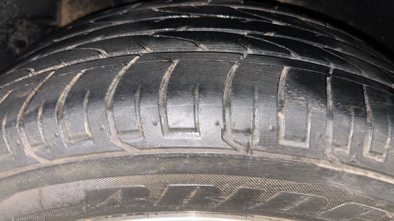 Used 2017 Hyundai Creta SX Plus 1.6 AT Petrol Petrol Automatic tyres RIGHT REAR TYRE TREAD VIEW