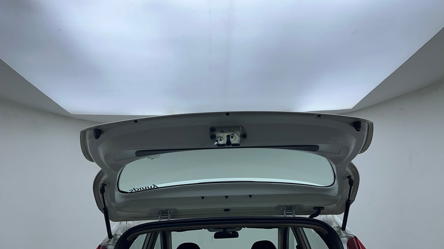 Used 2013 Hyundai Eon Sportz Petrol Manual interior DICKY DOOR OPEN VIEW