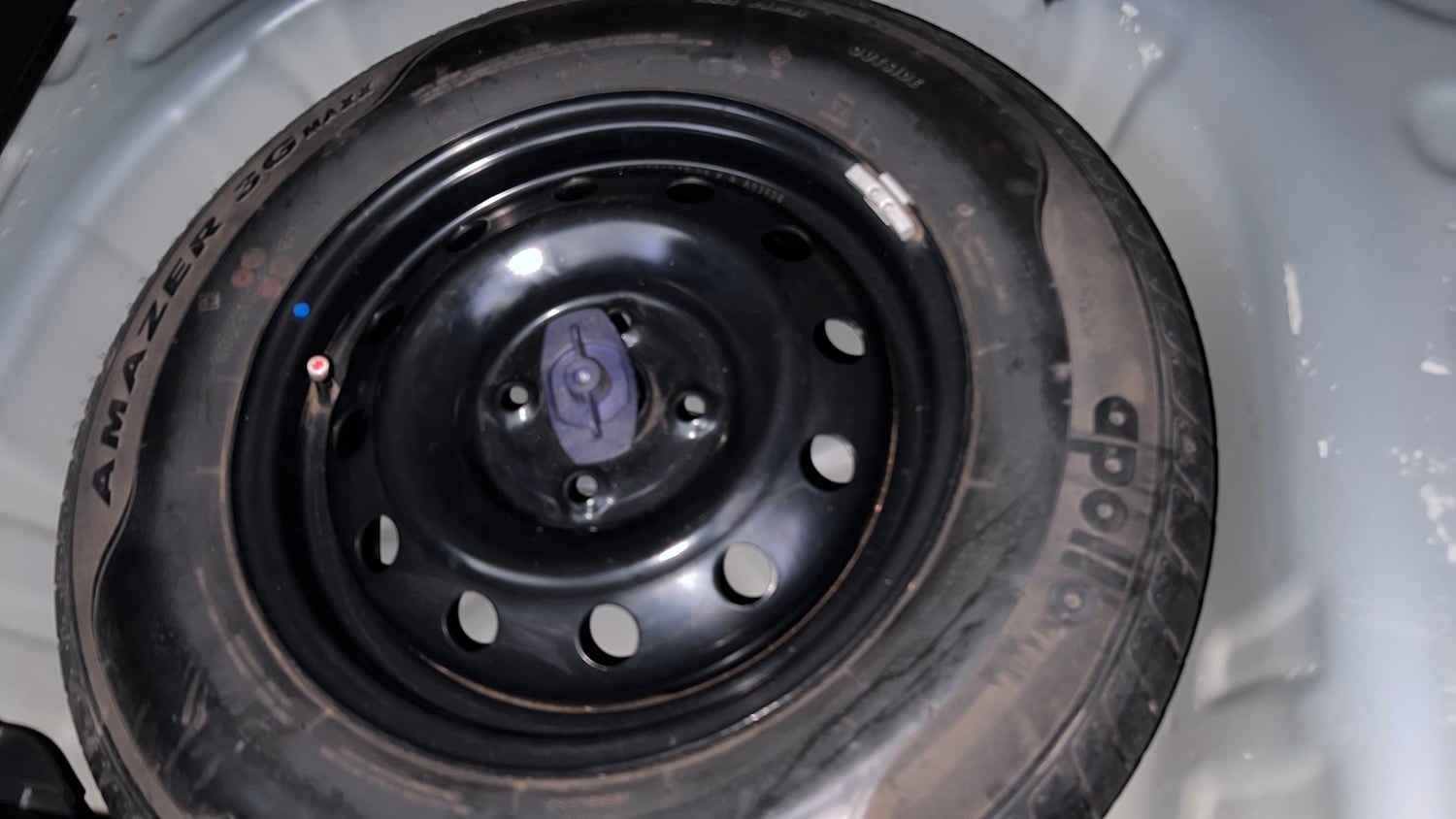 Used 2019 Maruti Suzuki Swift VXi AMT Petrol Automatic tyres SPARE TYRE VIEW