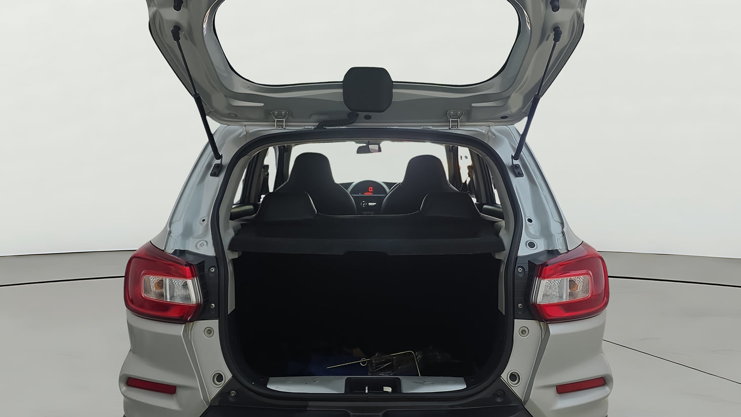 Used 2023 Maruti Suzuki S-Presso VXi Plus (O) AMT Petrol Automatic interior DICKY INSIDE VIEW