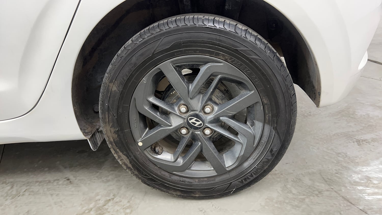 Used 2020 Hyundai Grand i10 Nios Sportz AMT 1.2 Kappa VTVT Petrol Automatic tyres LEFT REAR TYRE RIM VIEW