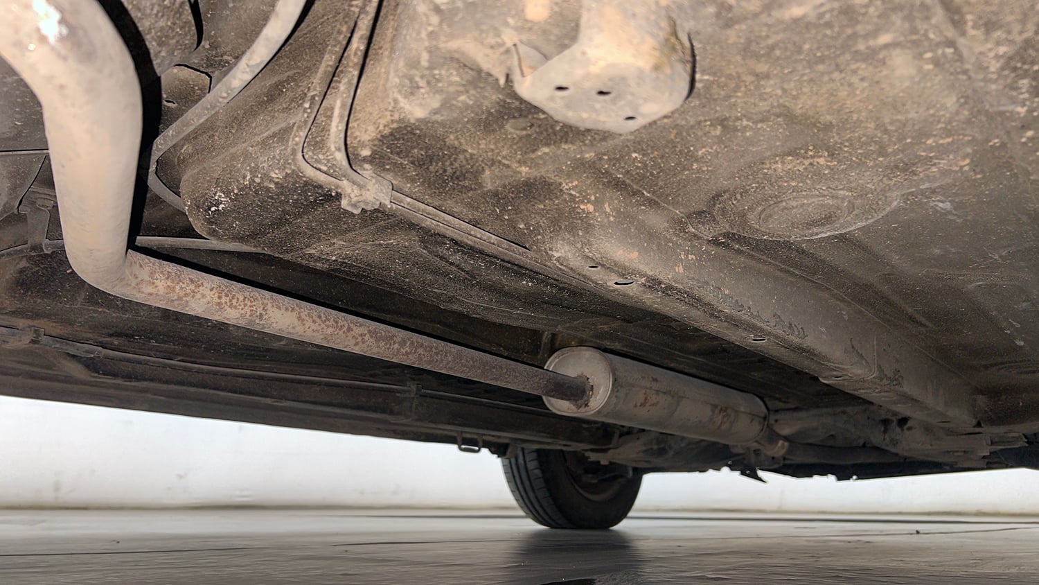 Used 2017 Maruti Suzuki Celerio ZXI (O) AMT Petrol Automatic extra REAR RIGHT UNDERBODY VIEW