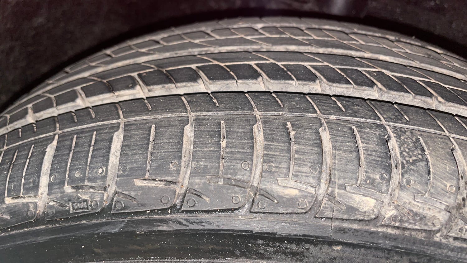 Used 2019 Hyundai Grand i10 Magna 1.2 Kappa VTVT Petrol Manual tyres RIGHT FRONT TYRE TREAD VIEW