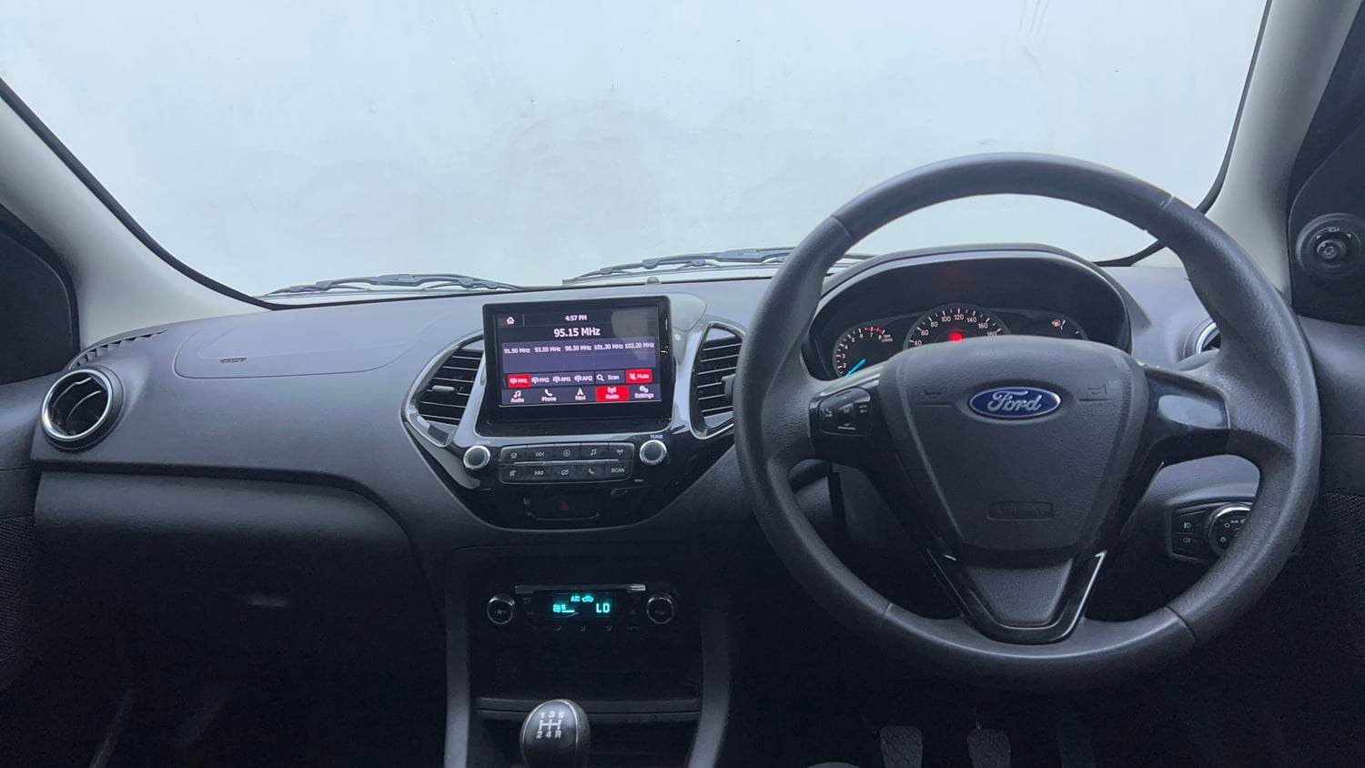 Used 2019 Ford Figo Titanium 1.2 Ti-VCT MT Petrol Manual interior DASHBOARD VIEW