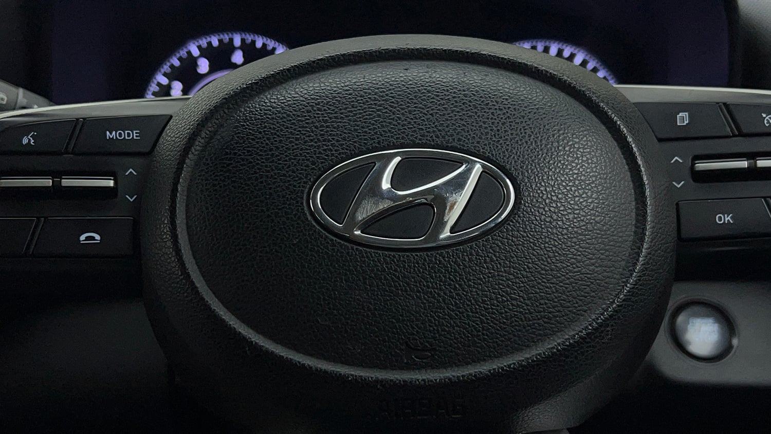 Used 2021 Hyundai Venue SX (O) 1.0 Turbo Petrol Manual top_features Airbags