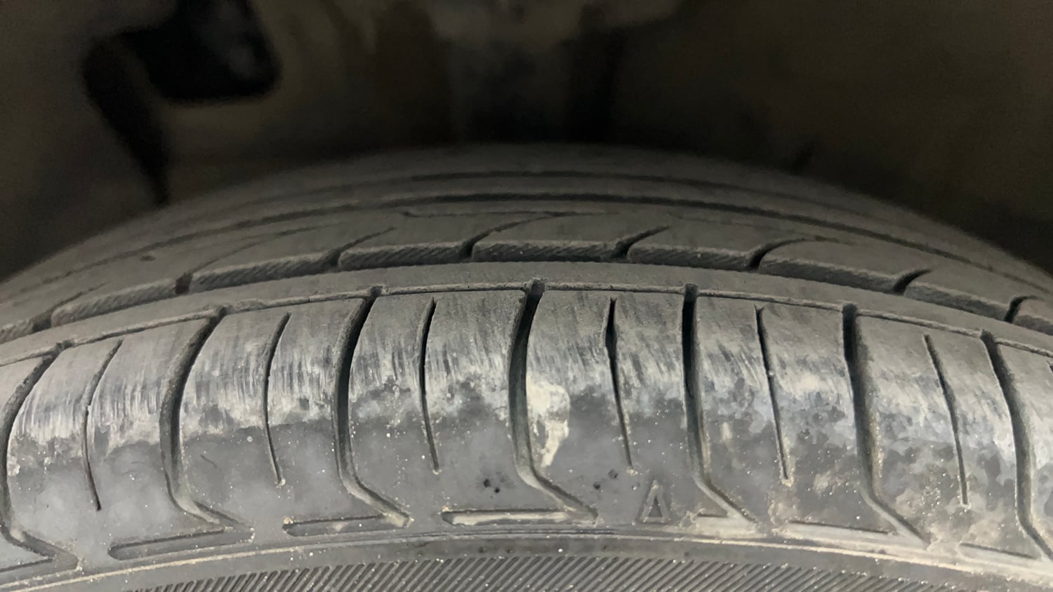 Used 2020 Hyundai Grand i10 Nios Sportz AMT 1.2 Kappa VTVT Petrol Automatic tyres LEFT FRONT TYRE TREAD VIEW