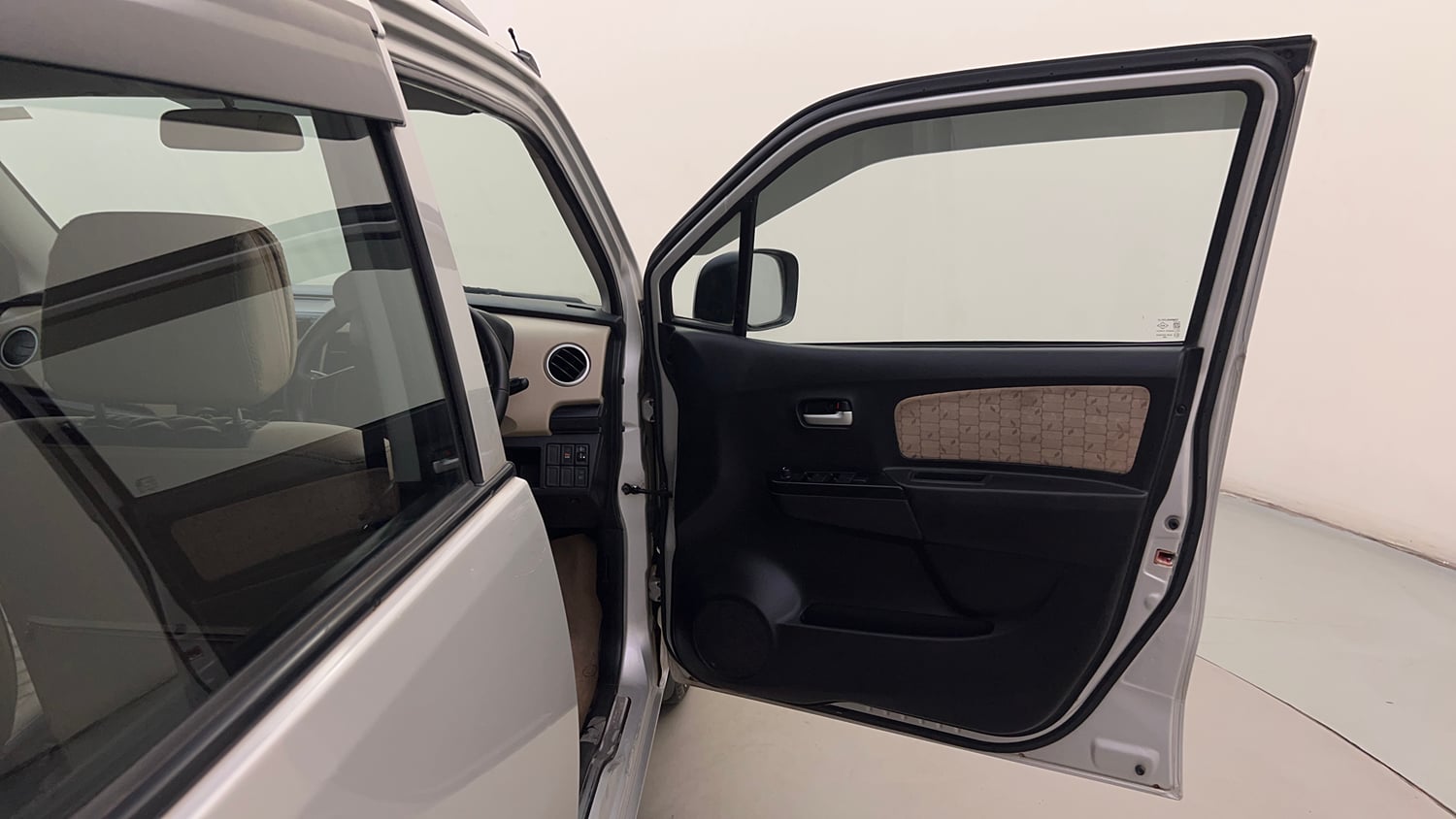 Used 2017 Maruti Suzuki Wagon R VXI Petrol Manual interior RIGHT FRONT DOOR OPEN VIEW