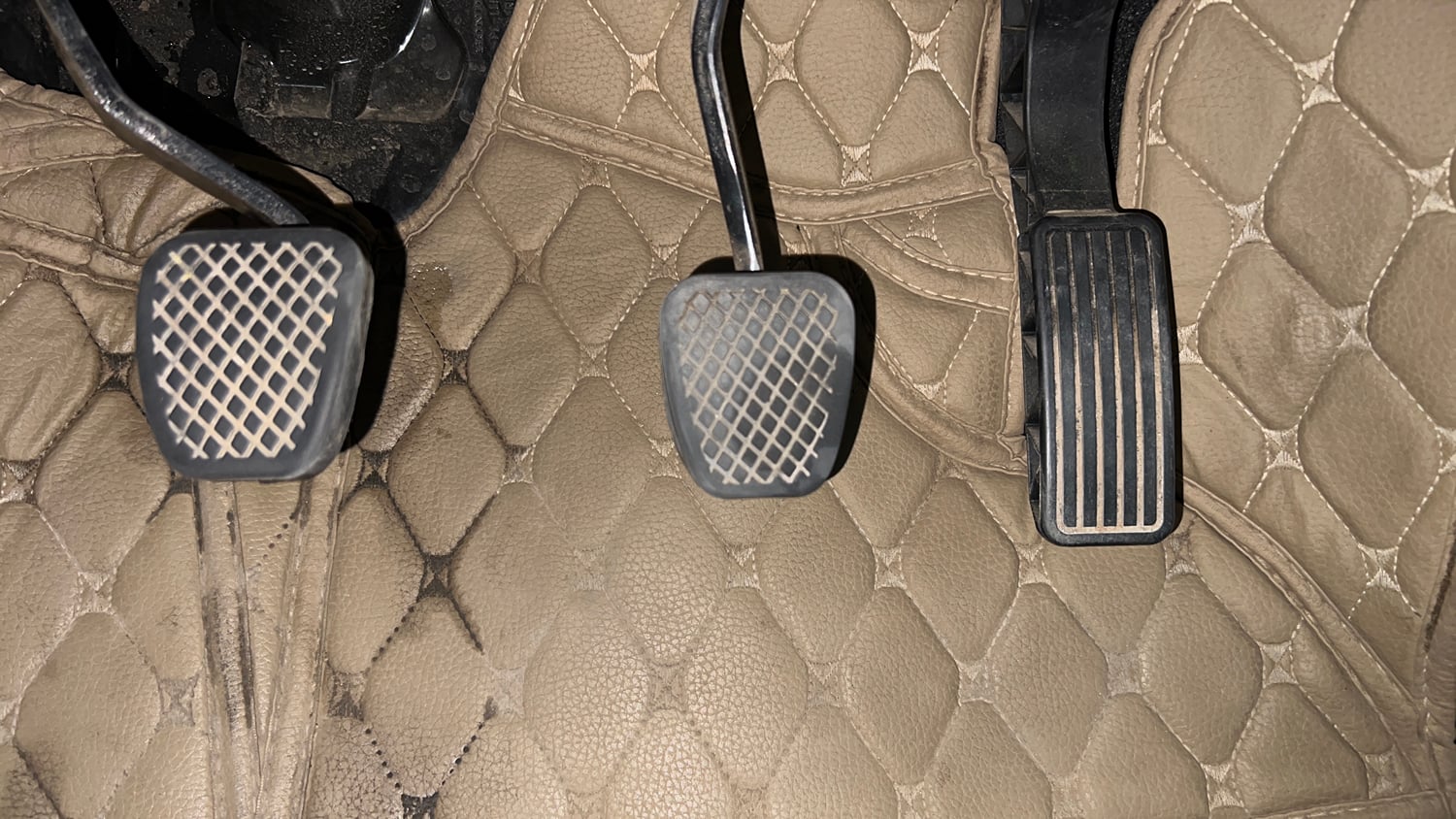 Used 2022 Honda City V Petrol Petrol Manual interior PEDALS VIEW