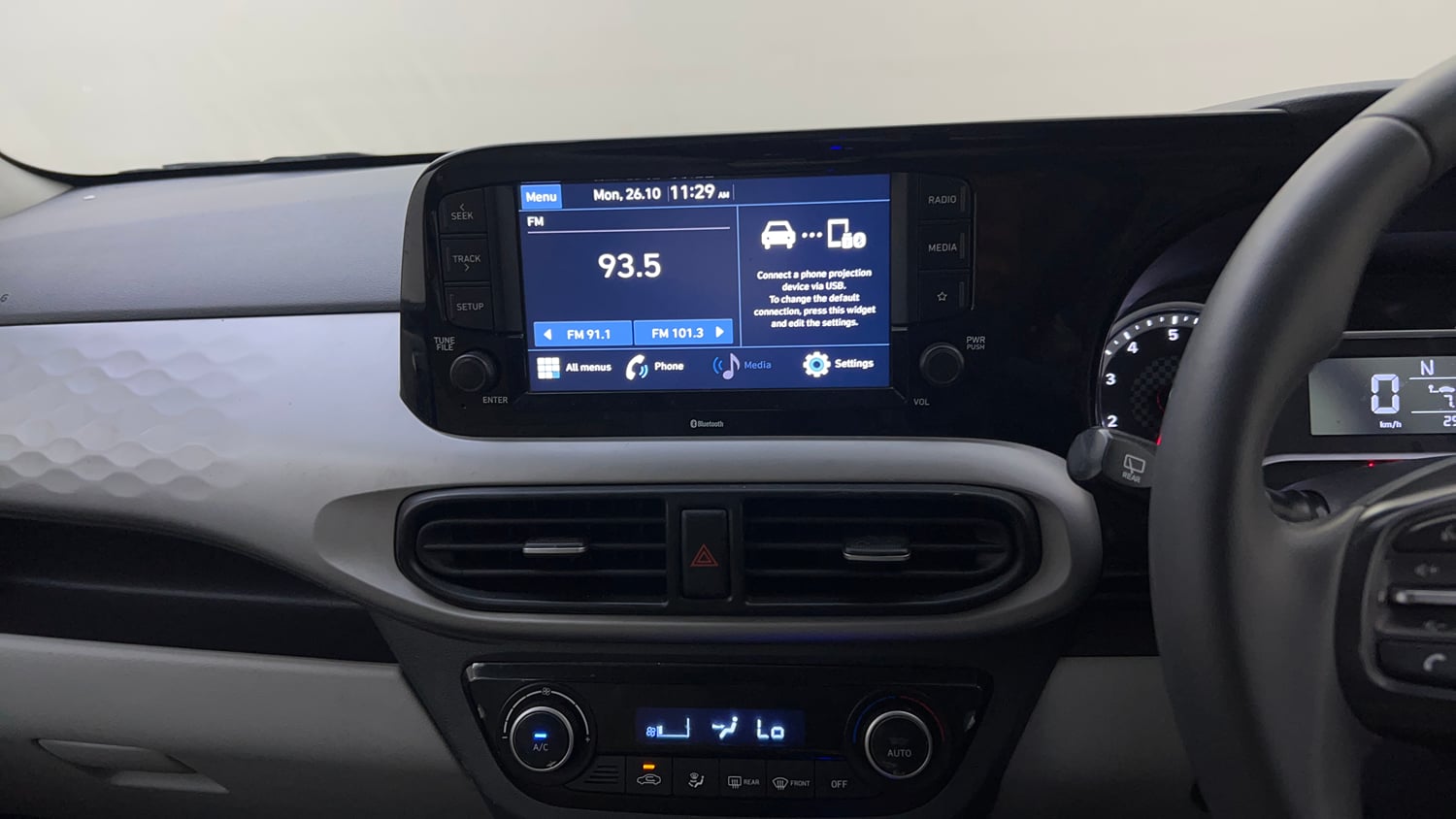 Used 2021 Hyundai Grand i10 Nios Asta AMT 1.2 Kappa VTVT Petrol Automatic top_features Touch screen infotainment system