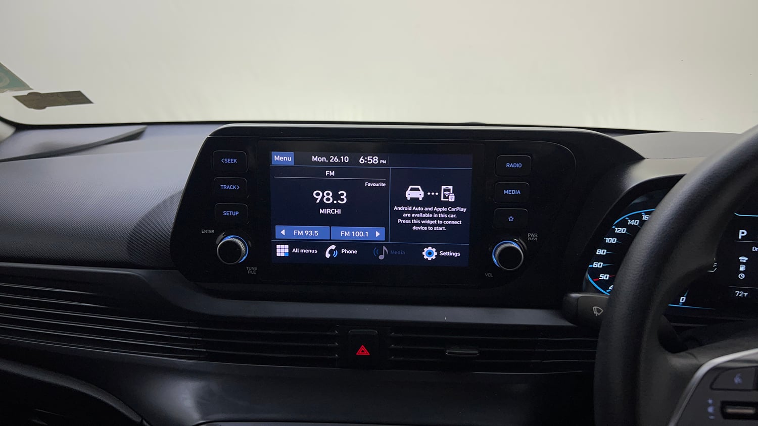 Used 2023 Hyundai i20 Sportz 1.2 IVT Petrol Automatic top_features Touch screen infotainment system
