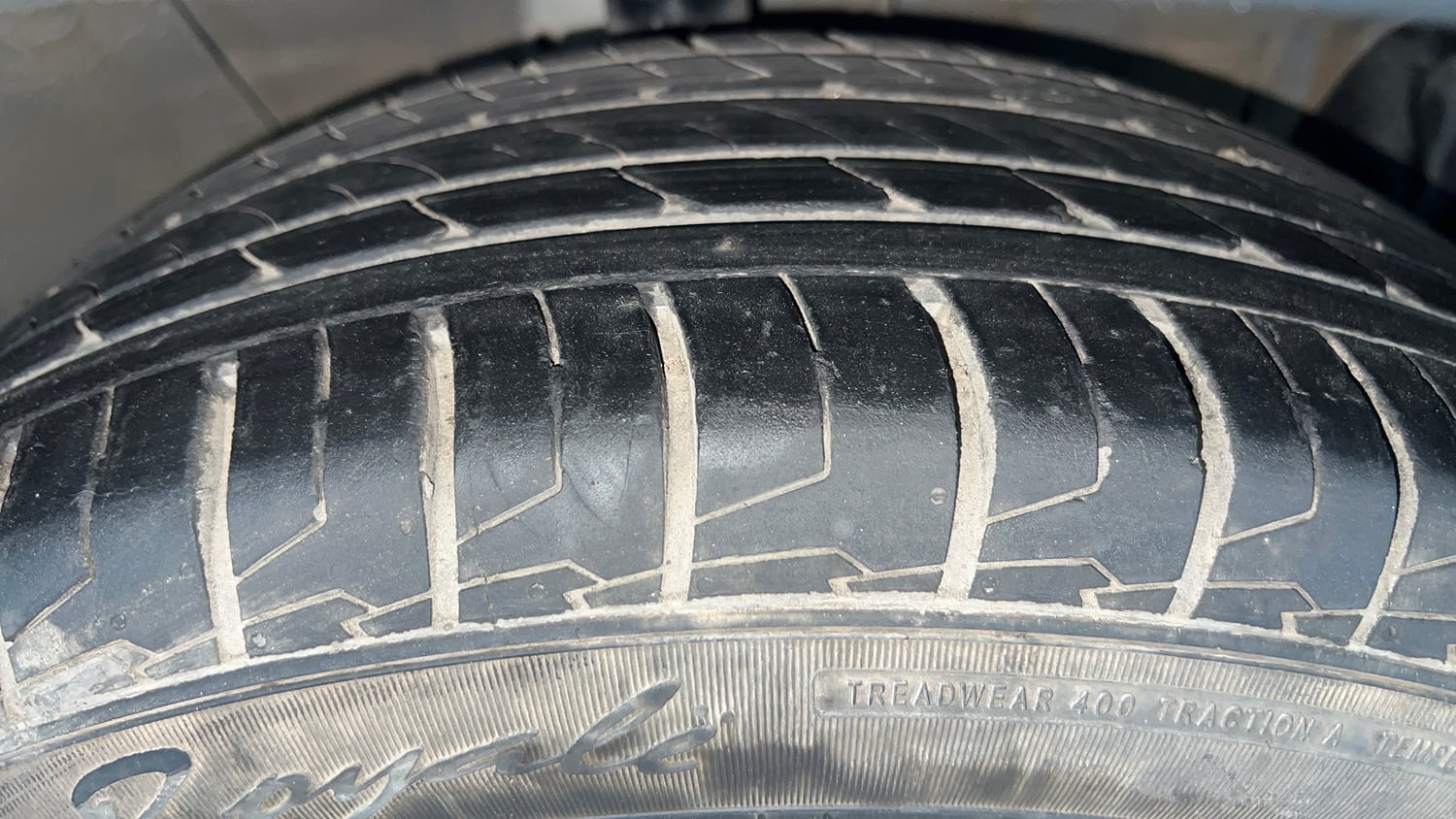 Used 2023 Hyundai Creta SX 1.5 Petrol IVT Petrol Automatic tyres RIGHT FRONT TYRE TREAD VIEW
