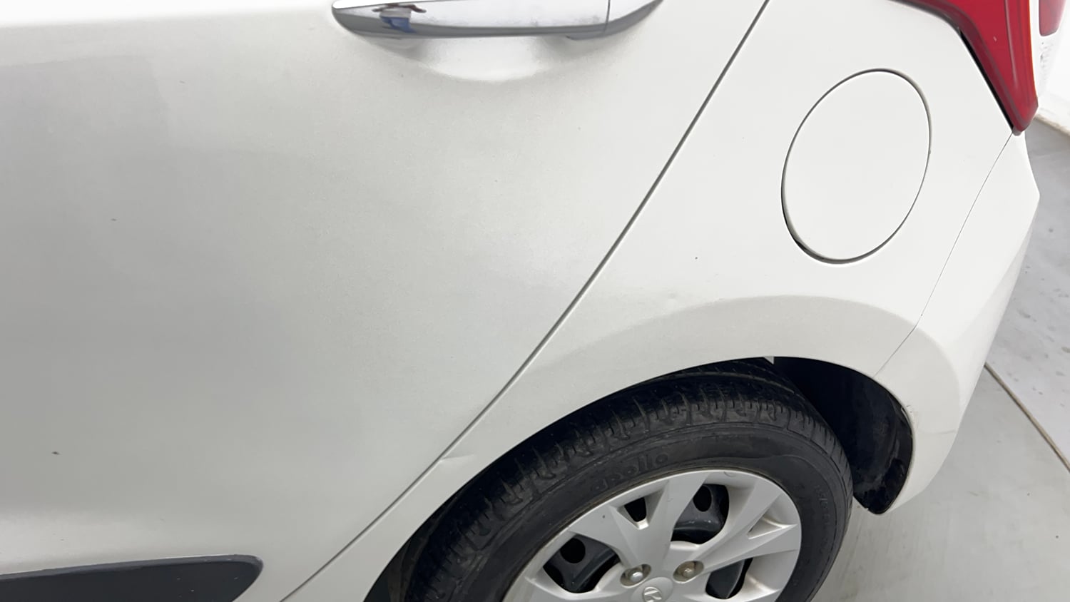 Used 2014 Hyundai Grand i10 Sportz AT 1.2 Kappa VTVT Petrol Automatic dents MINOR SCRATCH