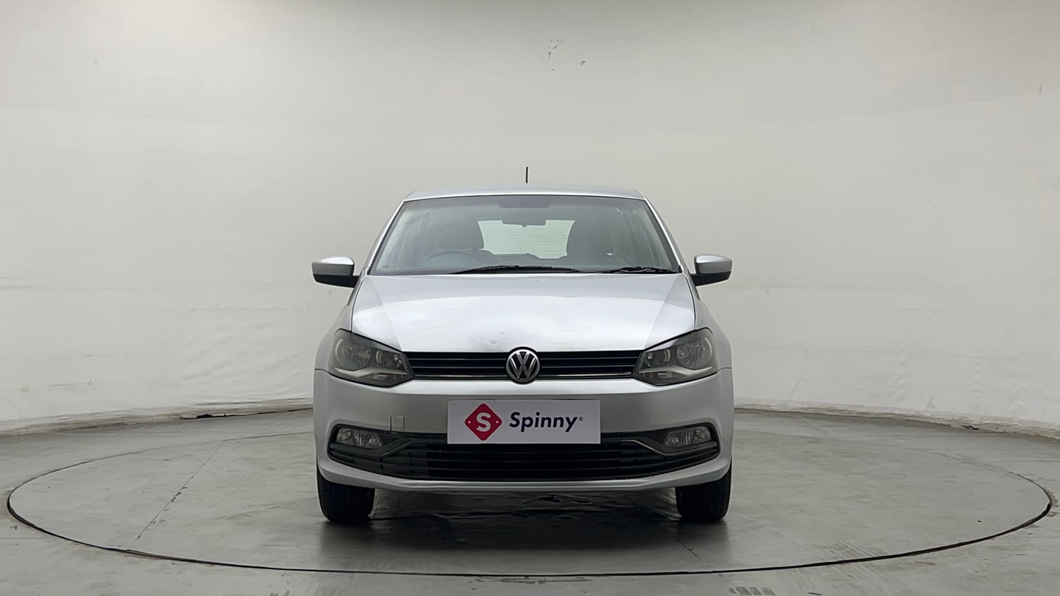 Used 2014 Volkswagen Polo Highline1.2L (P) Petrol Manual exterior FRONT VIEW