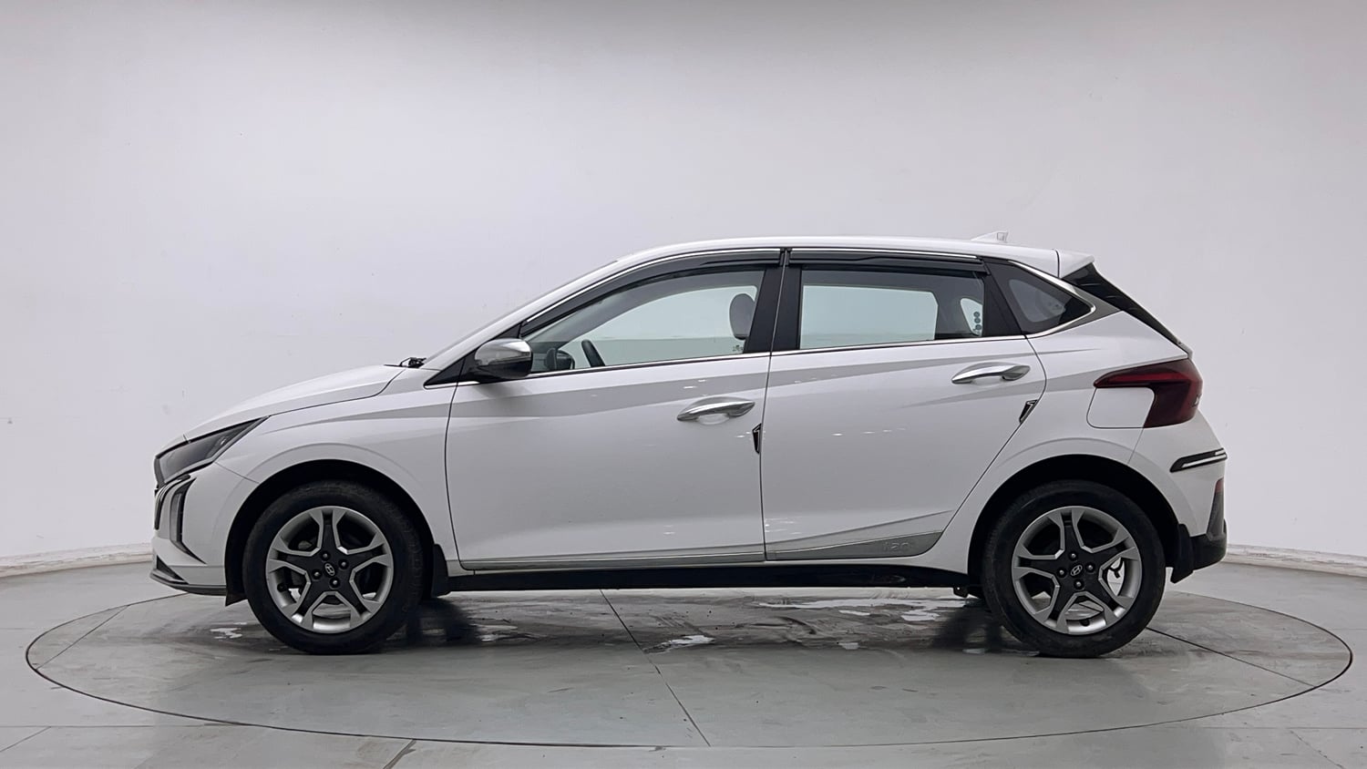 Used 2024 Hyundai New i20 Sportz 1.2 MT Petrol Manual exterior LEFT SIDE VIEW