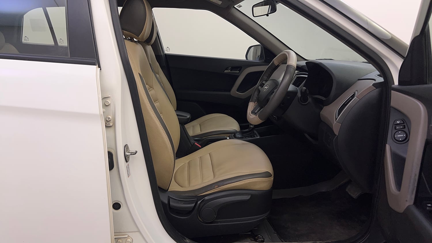 Used 2017 Hyundai Creta SX Plus 1.6 AT Petrol Petrol Automatic interior RIGHT SIDE FRONT DOOR CABIN VIEW