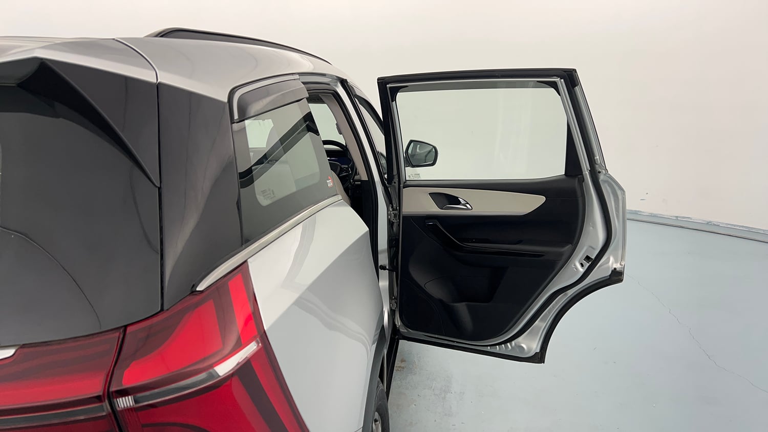 Used 2022 Mahindra XUV700 AX 7 Petrol MT 7 STR Petrol Manual interior RIGHT REAR DOOR OPEN VIEW